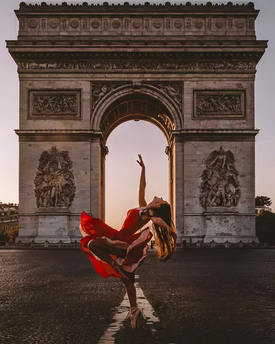 Sunrise at Arc de Triomphe by Dancing the Earth