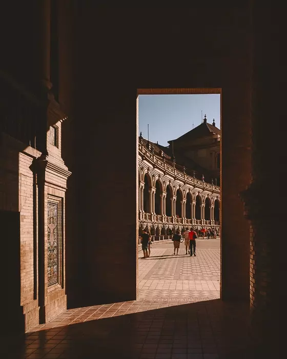 Seville weekend itinerary, Plaza de Espana shadow and light play by Dancing the Earth