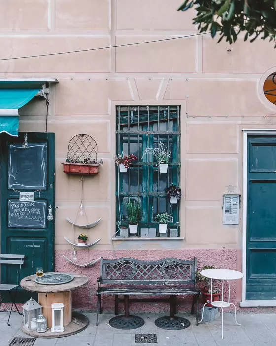 Window and details in Camogli, Liguria and Cinque Terre travel guide by Dancing the Earth