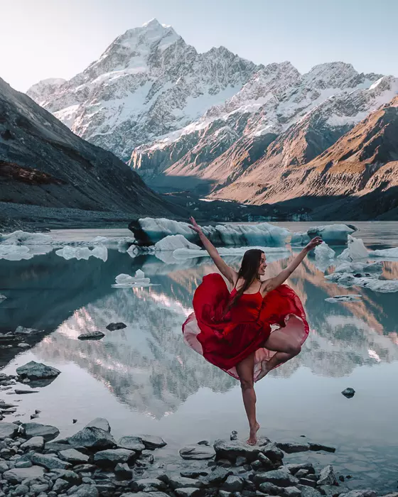 Hooker Glacier lake, South Island, Dancing the Earth