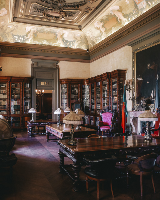 Library in Palacio da Bolsa by Dancing the Earth