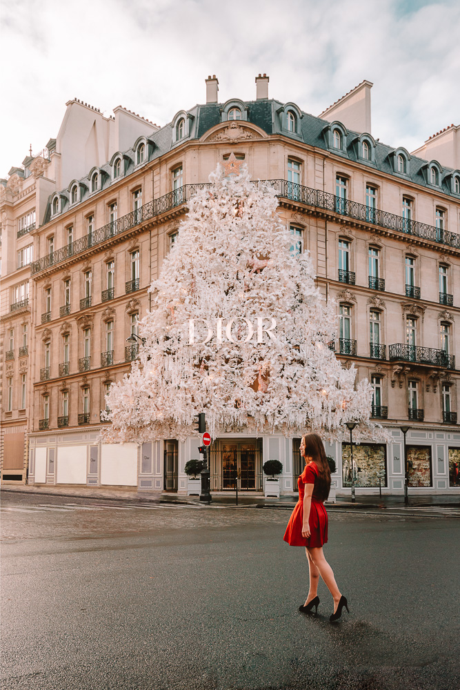 Dior white Christmas tree in 2018, Avenue Montaigne, Dancing the Earth