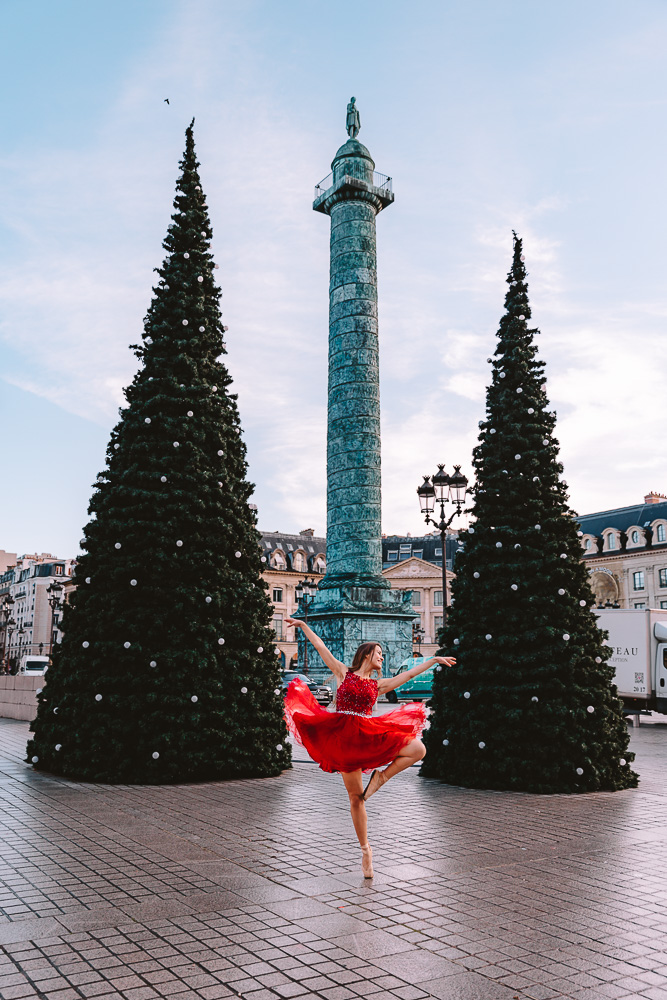 Dancing in Place Vendôme, Dancing the Earth