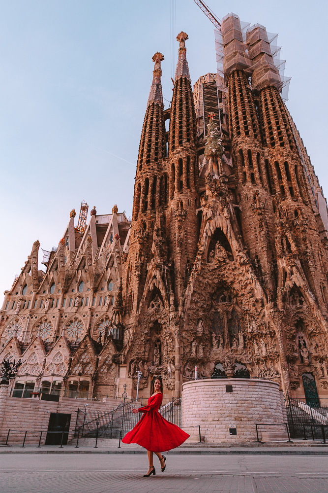 Sagrada Familia, best photography spots in Barcelona, Dancing The Earth