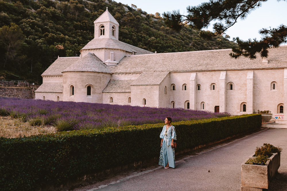 Provence Ultimate Itinerary, Abbaye Notre-Dame de Senanque lavender, by Dancing the Earth