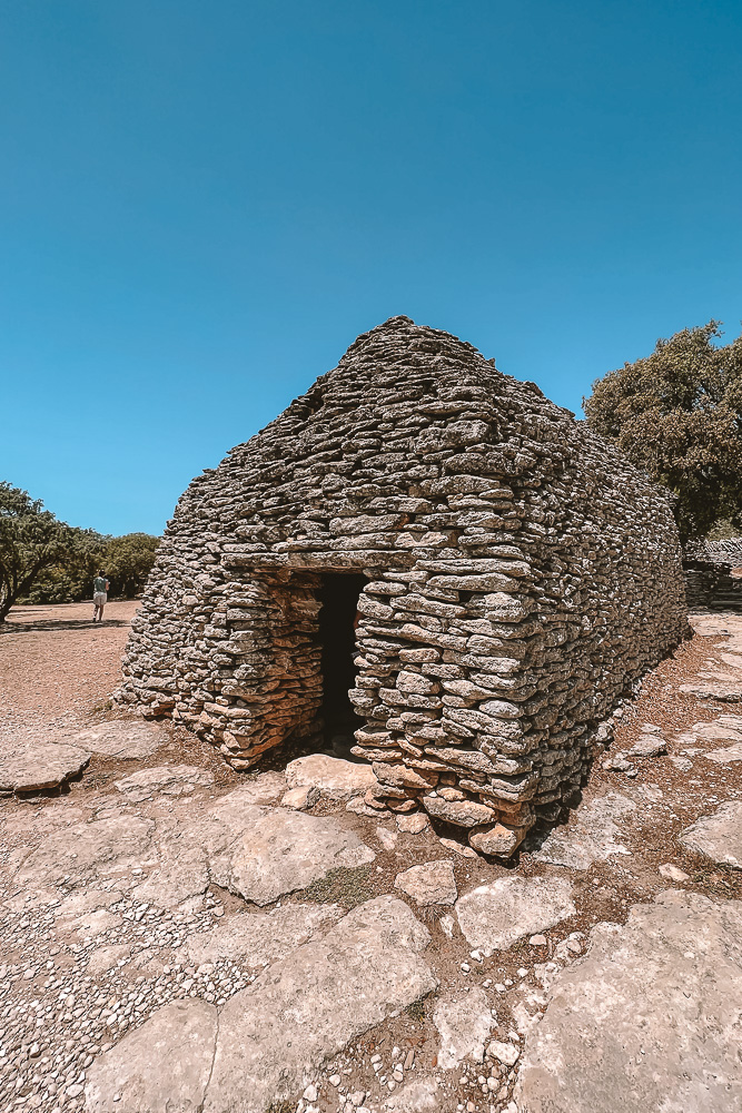 Provence villages, Borries drystone hut, by Dancing the Earth