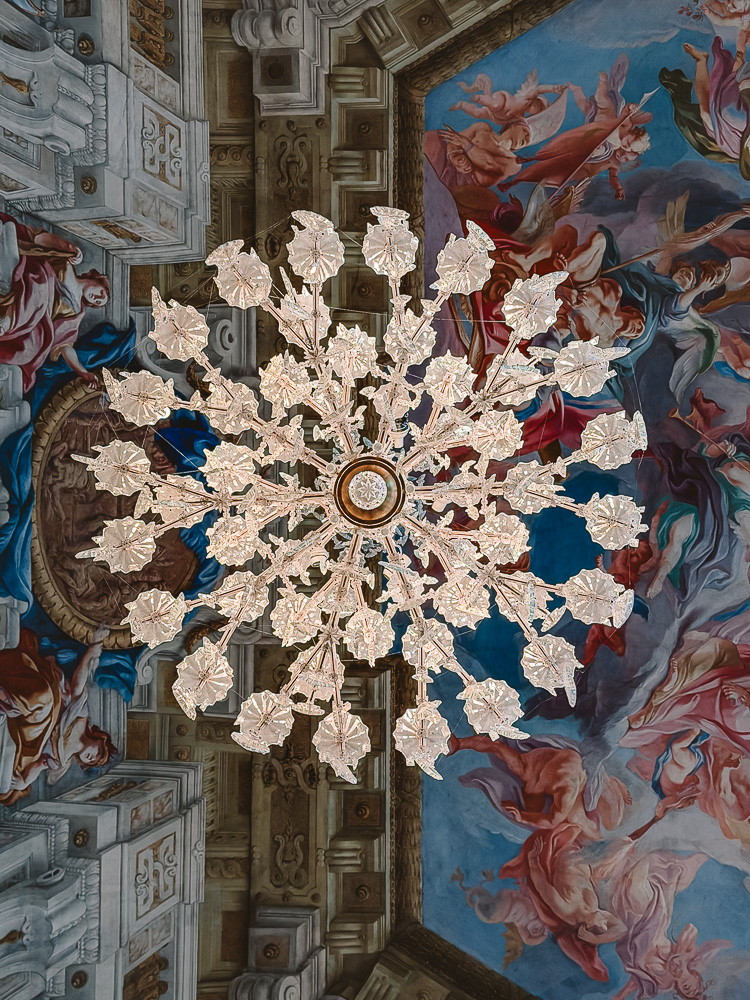 Belvedere Palace chandelier, by Dancing the Earth