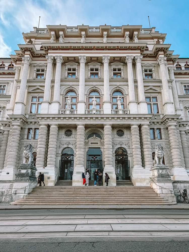 Justizpalast entrance, by Dancing the Earth